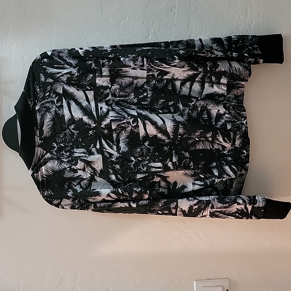 Fabletics Black White  Palm Print Jacket Sz Large - Picture 7 of 10